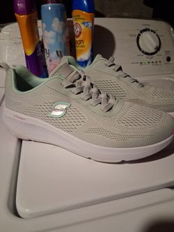 8 1/2 Women's Sketchers
