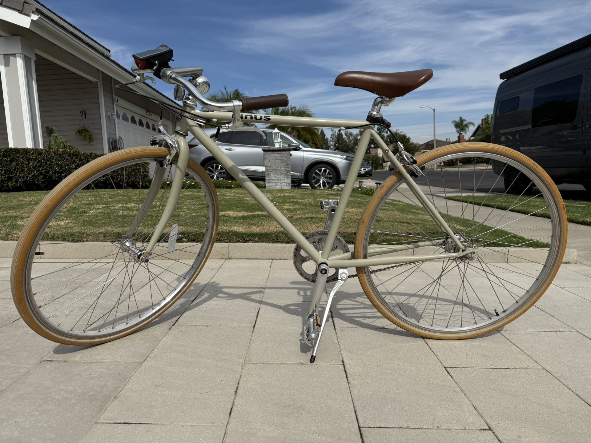 28” Medium Linus Roadster Sport - Classic City Road Bike