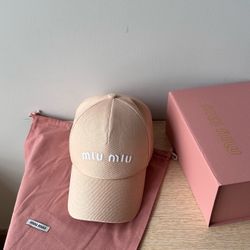 Miu miu hat