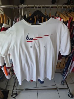 The Nike Tee USA Swoosh Size XXL