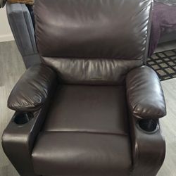Recliner Chair With Cup Holders