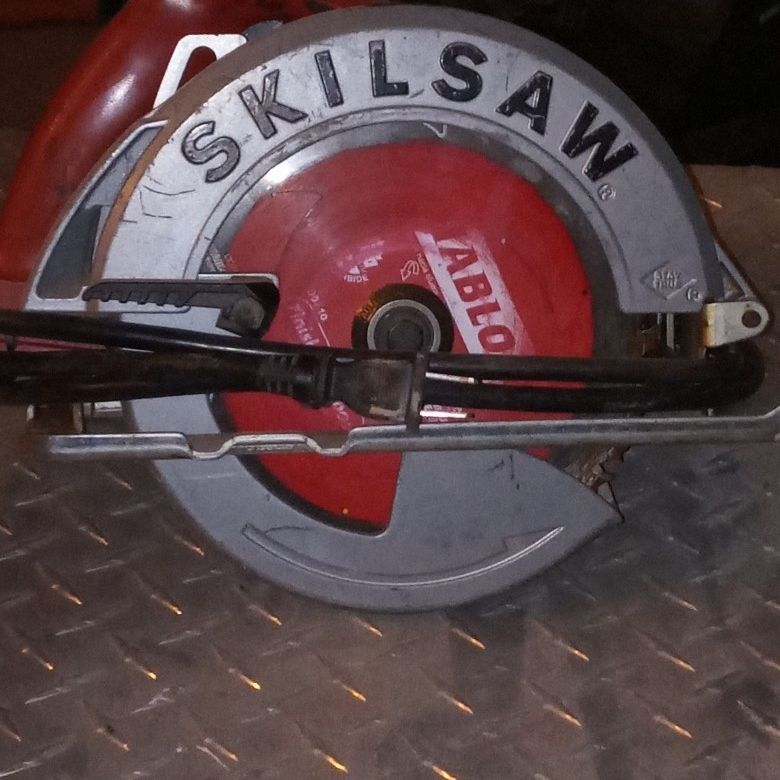 Skill Saw Barely Used, Comes With Diablo Blade