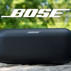 **** BOSE FLEX PLUS *** TOP OF THE LINE ** AUDIO FILE SOUND QUALITY AND BASS IN A COMPACT SIZE! BLUETOOTH SPEAKER