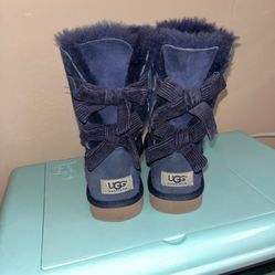 Women’s Uggs Sz 6