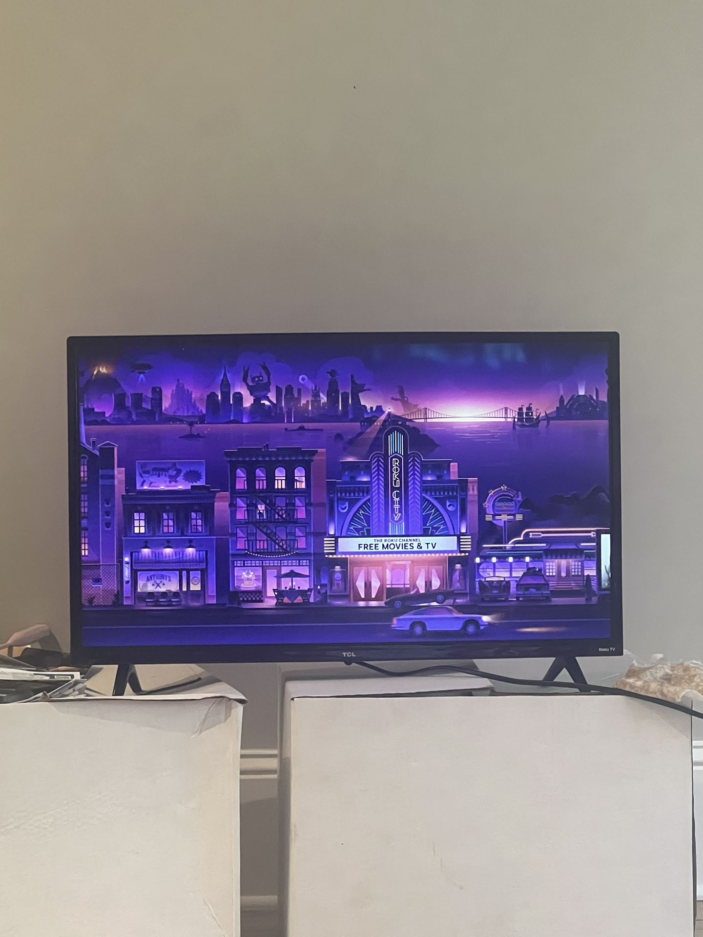 32" Smart TV