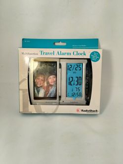 RadioShack Multifunction Travel Alarm Clock Vintage in Package Card Holder 

New Open Box