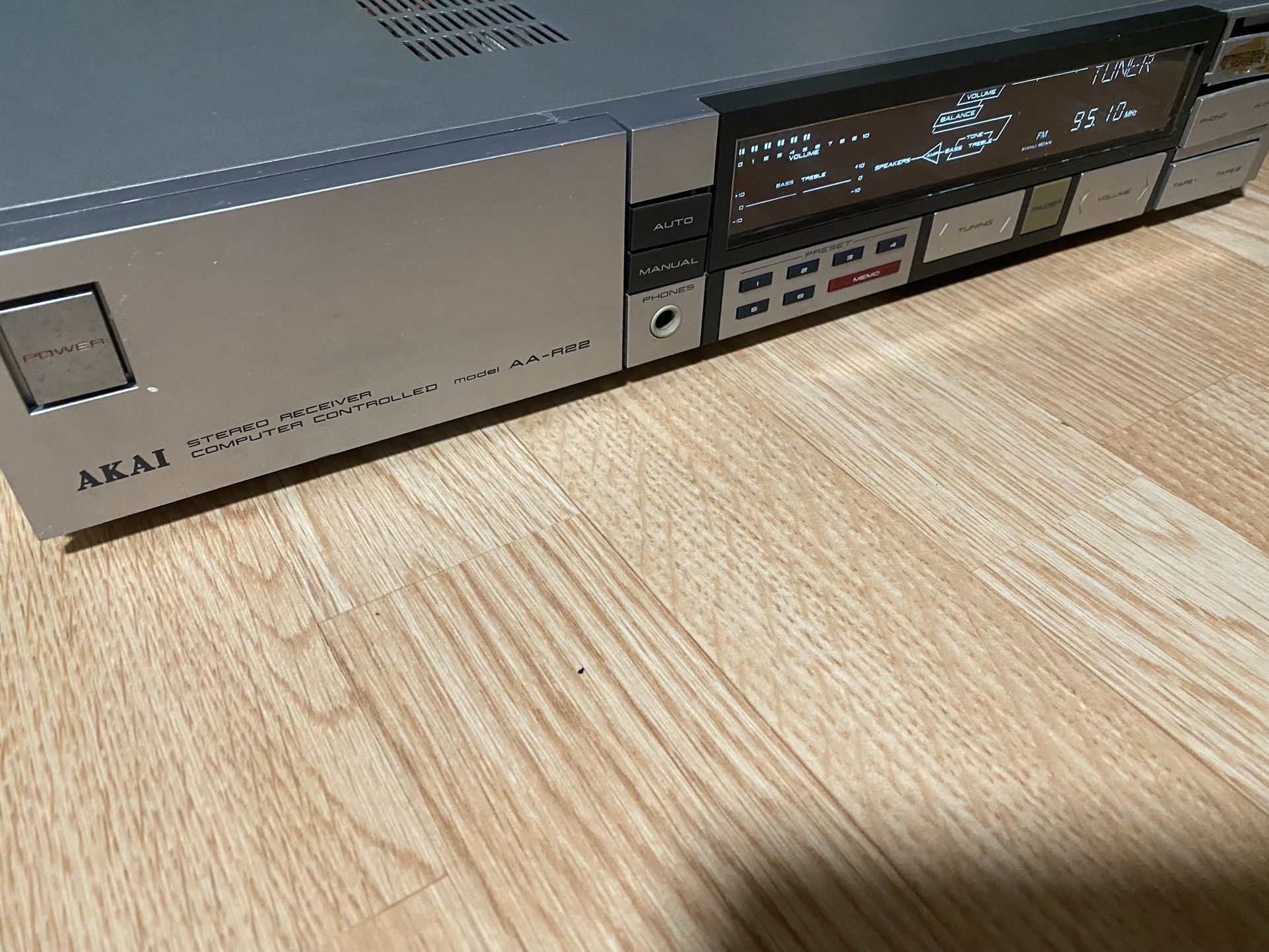 AKAI Model AA-R22 Computer Controlled Stereo Receiver Made In Japan