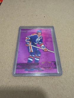 Wayne Gretzky Metal Universe Precious Metal Gems Card