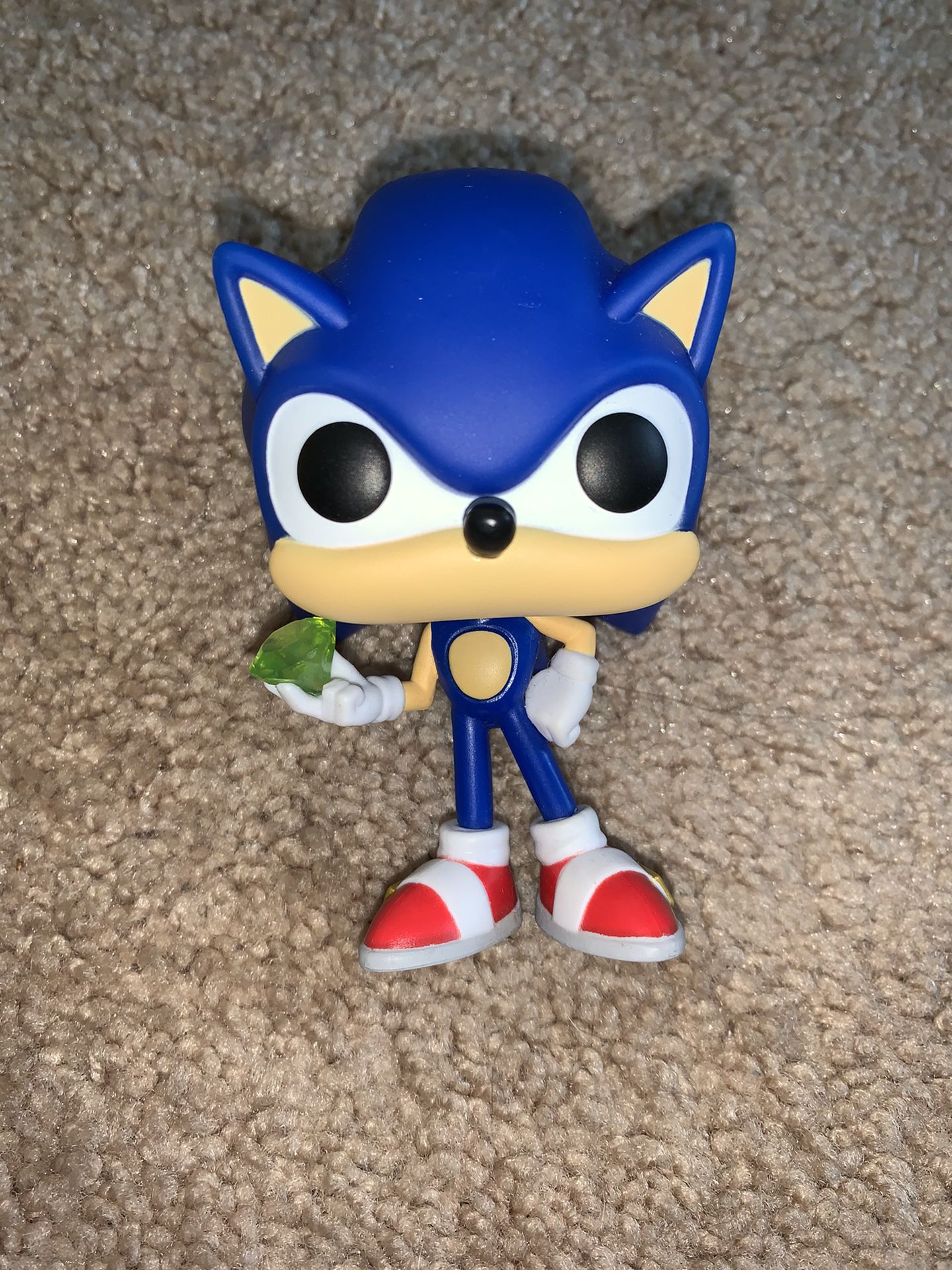 SONIC WITH EMERALD - Pop! Collectible