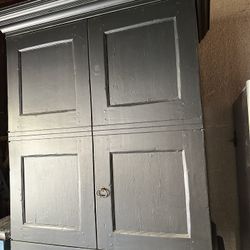 Armoire Closet