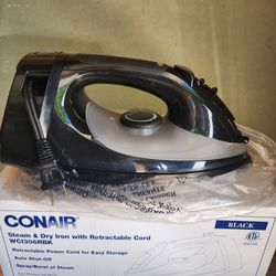 Conair Steam & Dry Iron With Retractable Cord. 