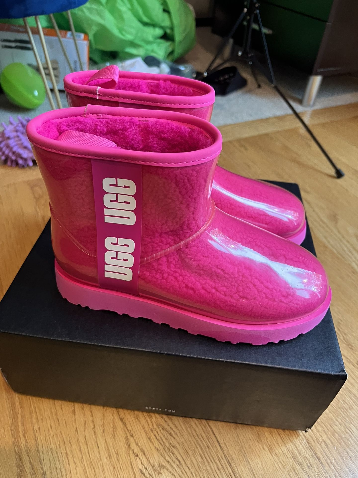 Ugg logo mini hot pink boots women's size 6