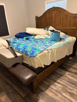 King Bedroom Set-moving NEED GONE TODAY