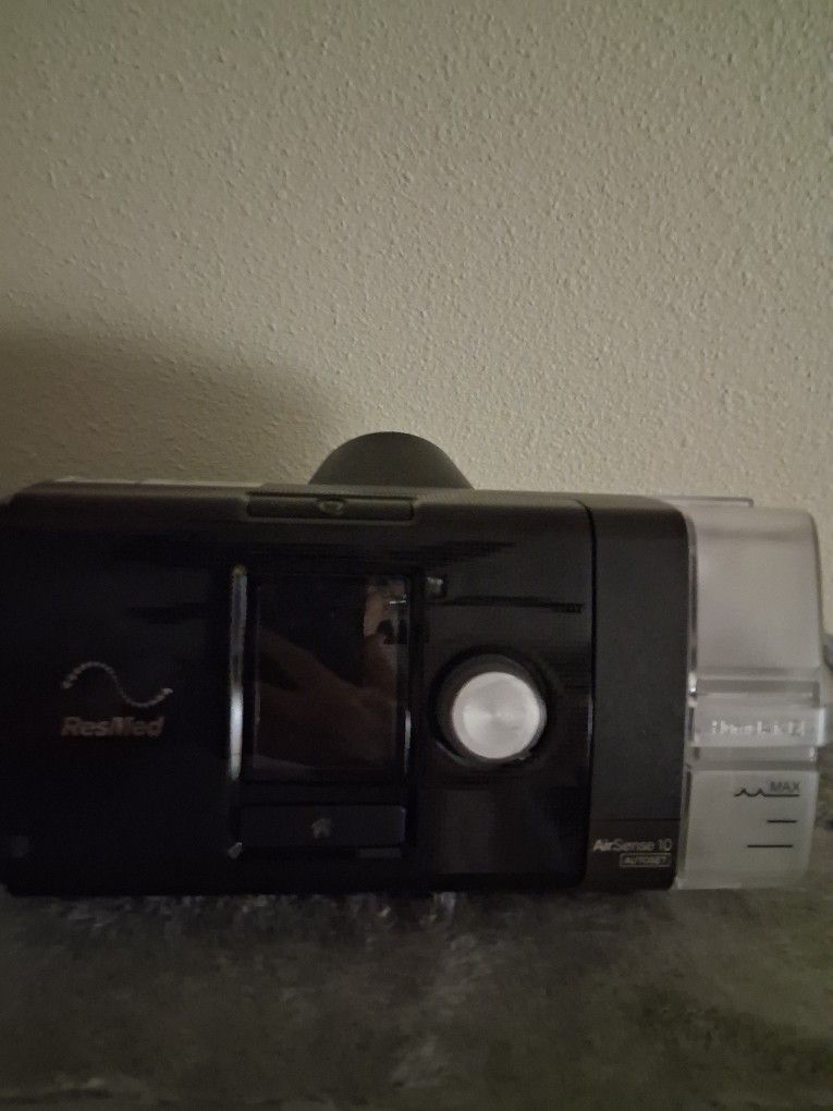 New Resmed Airsence 10 .