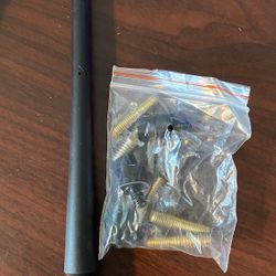7" Car Replacement Radio Black Short AM / FM Antenna, New in box, looks great !