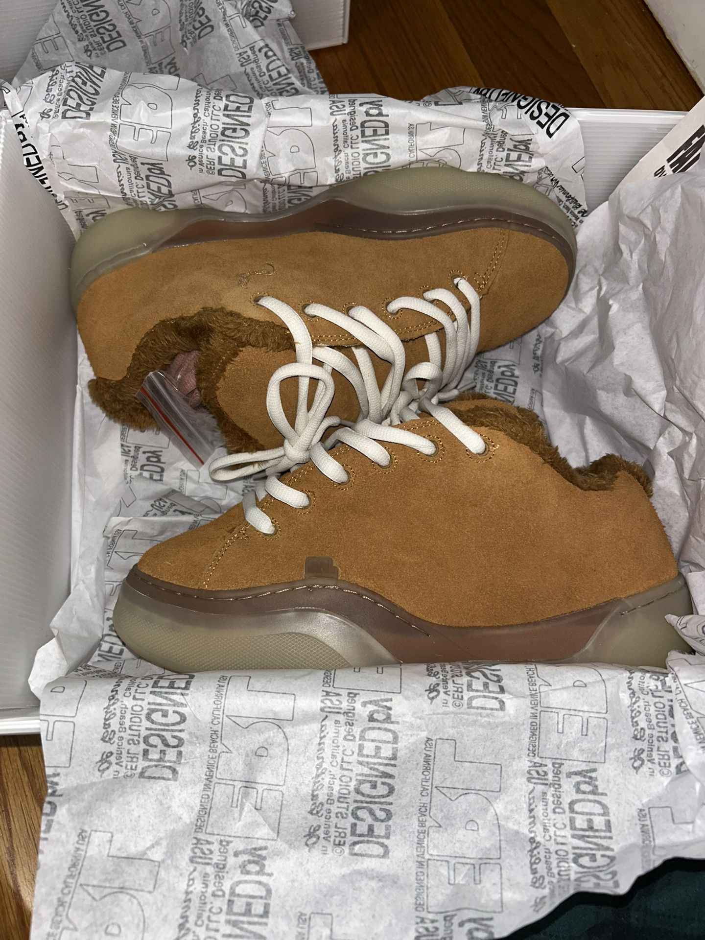 NATURAL BROWN VAMP SKATE SHOE