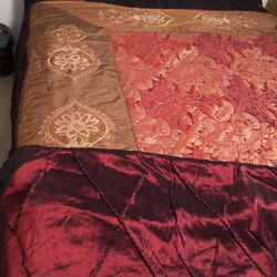 Queen size 2 pillows cases beautiful embroidery comforter