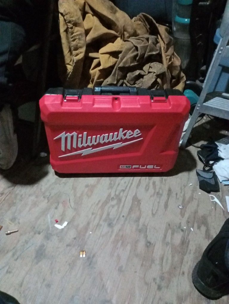 Milwaukee Drill Set