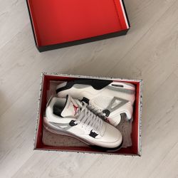 Jordan 4 Retro (8)