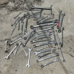 Assortment Of Wrenches 