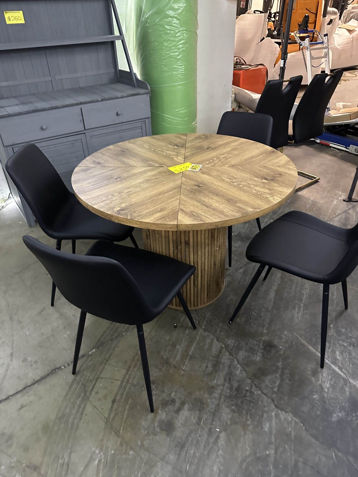$375.00!!! New Dining Set 42” Wooden Table with 4 chairs