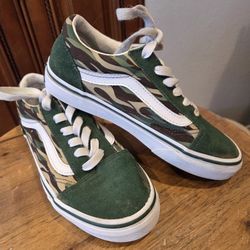 Vans Camo Old Skool Skate Sneakers 