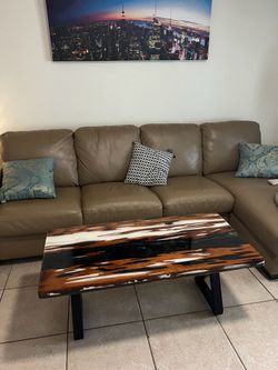Live edge coffee table *Marble Design*