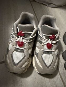 New Balance 990 Toddler Sneakers size 10