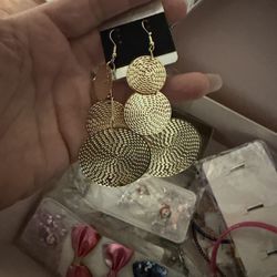 Moños, Aretes, Pulseras 