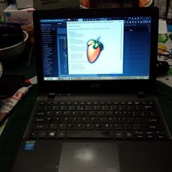 Acer Mini Windows 8 Laptop With Fruity Loops 20 Producer Ed, Akai MPK Mini 