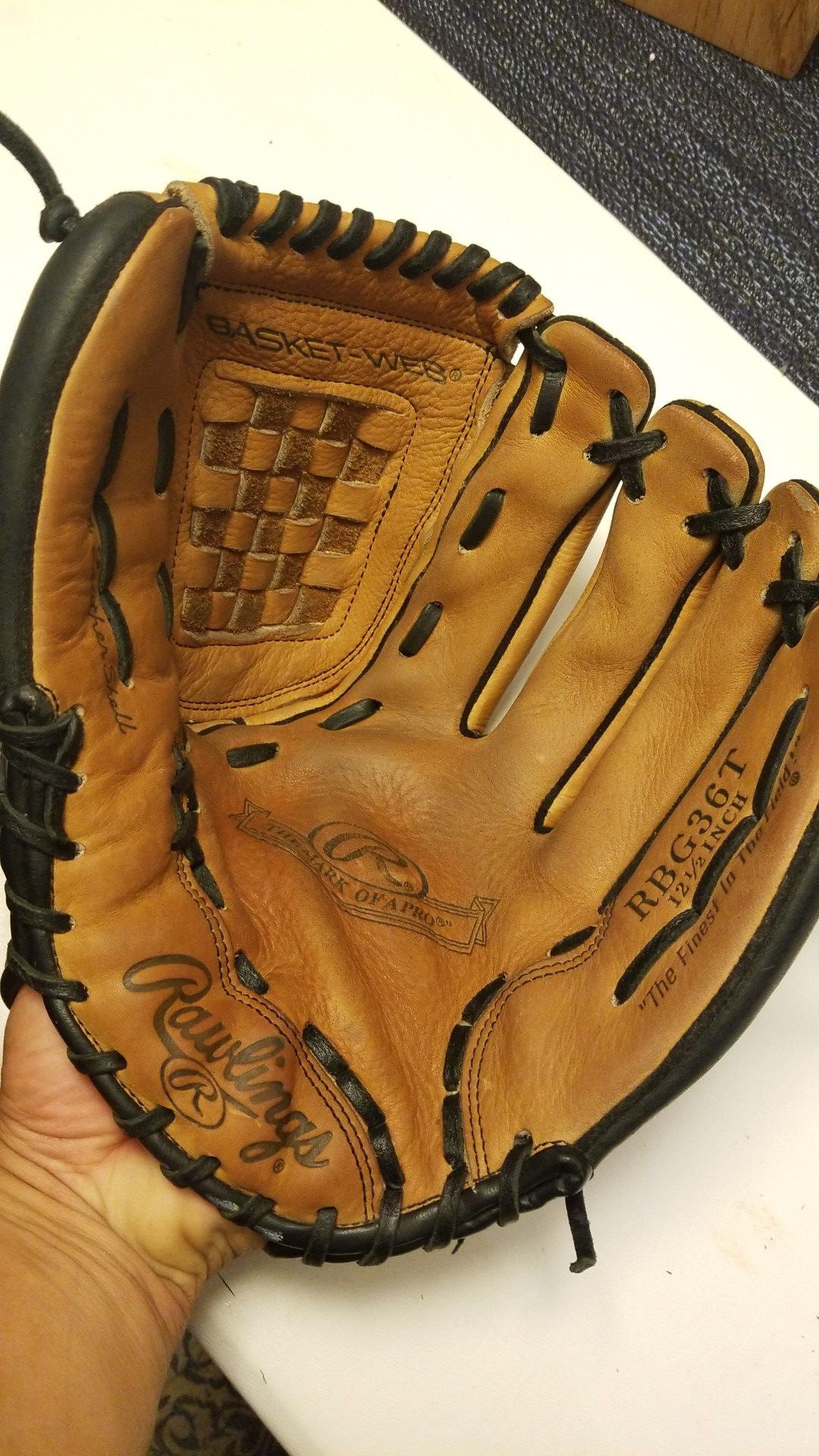 Rawlings 12 1/2 inch baseball or softball glove