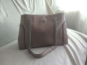 Women Guess light pink purse