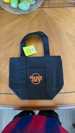 trader joe’s limited edition halloween tote bag