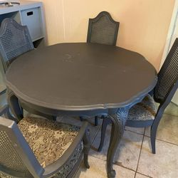 Sturdy Vintage Table Set With Extension Leafs