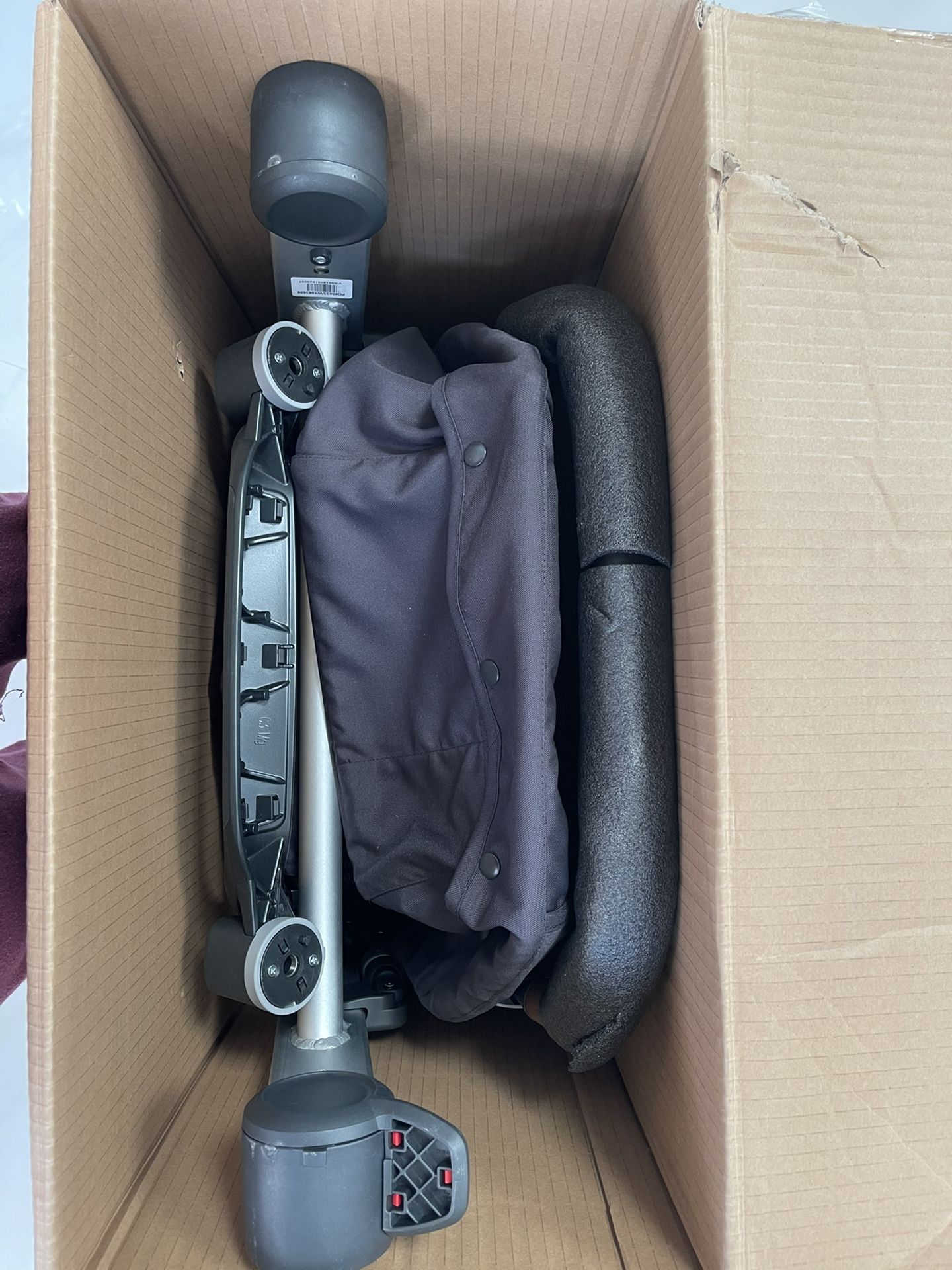 Uppababy 209 Vista Frame, Rear wheels, basket, and Rumble Seat Baby gear