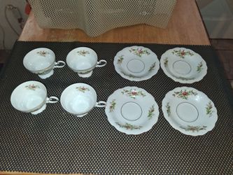 Johann Haviland fine china set of 24.. moss rose. Excellent condition! In the original box. Selling as a set. All sales final.