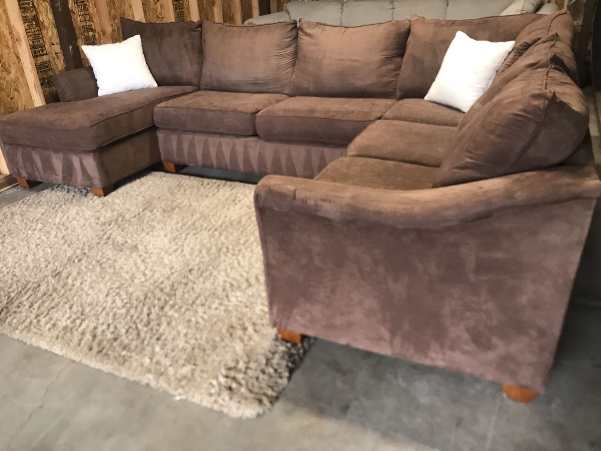 STANTON SECTIONAL COUCH (free delivery)
