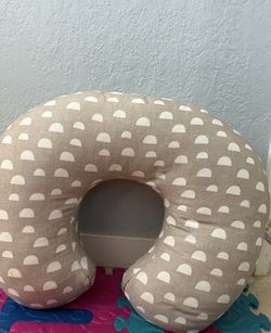 Boppy Nursing pillow - Like New