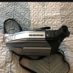 NICE GOOD CONDITION CAMCORDER