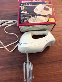 Hamilton Beach 5-Speed Mixer With Chrome Beaters