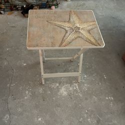 Evergreen Nautical TV Tray featuring a coastal distressed starfish design 19 by 15 by 25