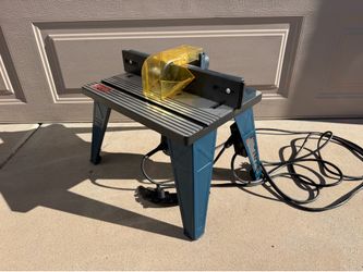 Router with table