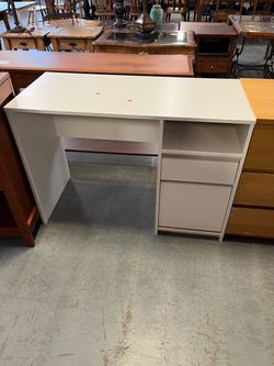 White desk (in store)