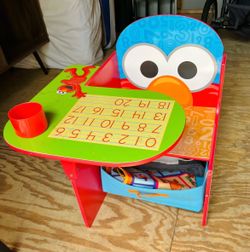 Toddlers Sesame Street Chair Desk with Storage!