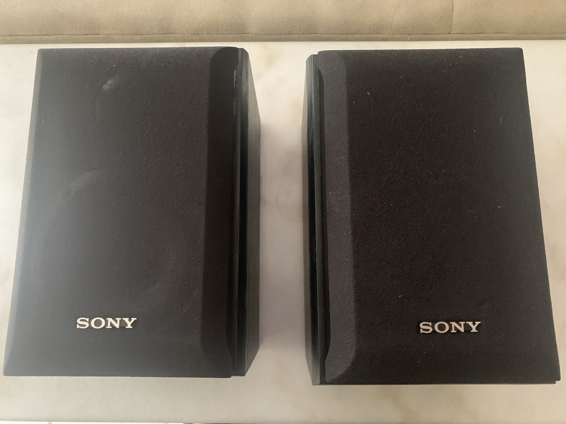 Sony bookshelf speakers SS-B1000