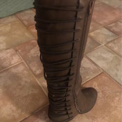Size 8 Brown Boots