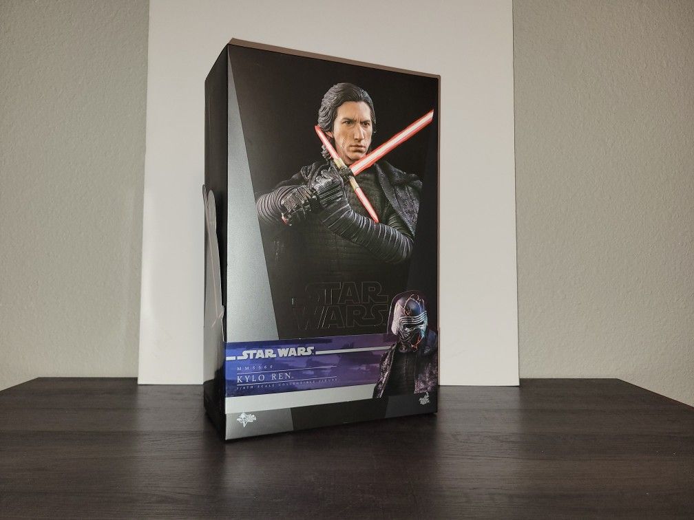 Hot Toys Kylo Ren The Rise Of Skywalker Collectible Figure