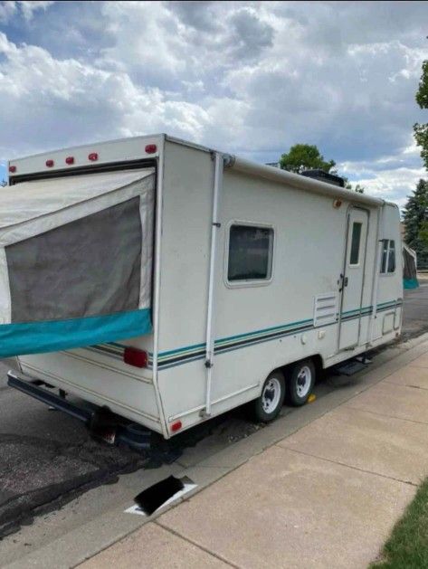 2001 Shasta RV
