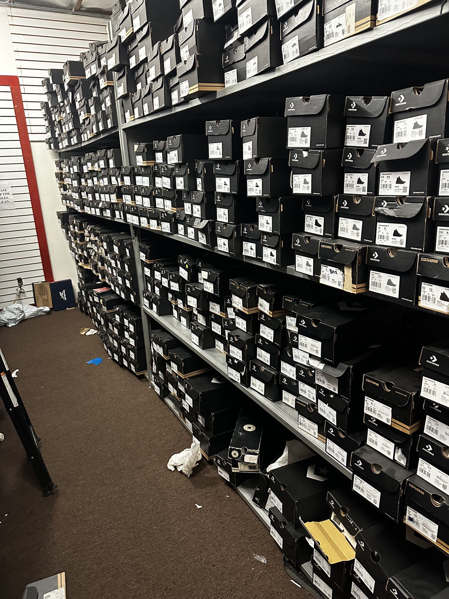 50 To 70% Off Everything Must Go The Store Closing Vans , Converse, Adidas, Nike Sb Wolverine Uggs rainbow sandals