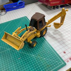 1986 Ertl Case loader backhoe vintage toy